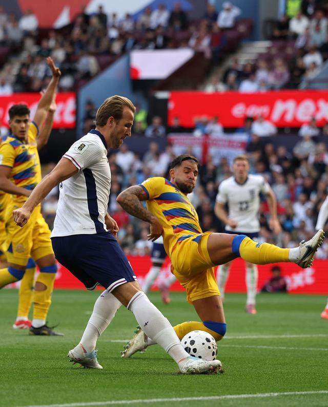 包含英格兰国家队迎英超关键赛;赛前临场应变;引发热议;医务组通报恢复的词条 包含英格兰国家队迎英超关键赛;赛前临场应变;引发热议;医务组通报恢复的词条