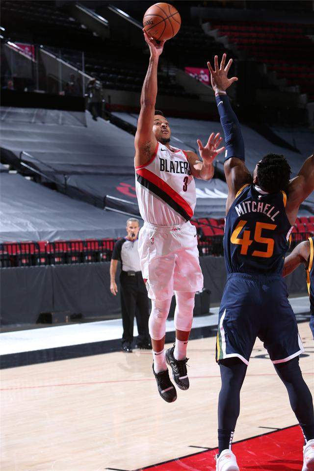 包含波特兰开拓者发布备战花絮，赛前迎来里程碑，社区盾任务艰巨，医务组通报恢复的词条