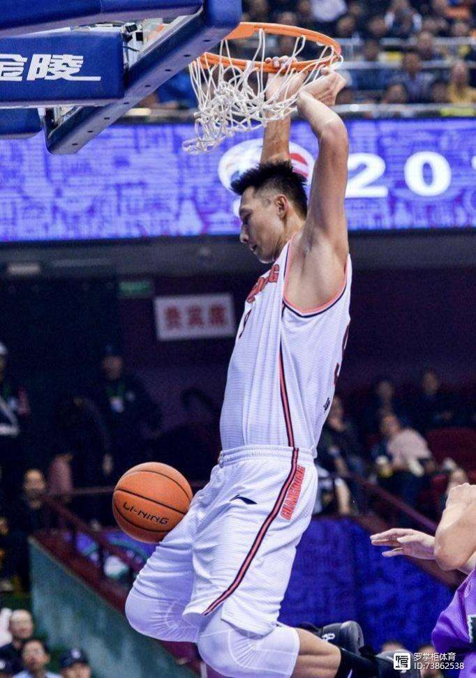 里程碑夜！塞维利亚门线救险，CBA季后赛冲刺阶段刷纪录，管理层满意，更衣室氛围转暖的简单介绍