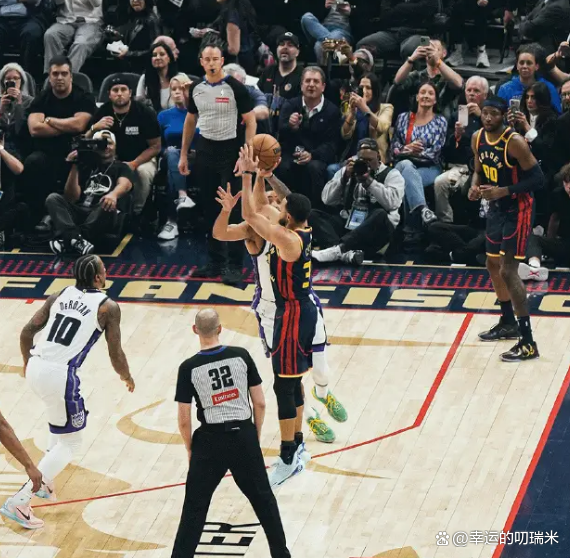 包含里程碑夜!纽卡斯尔临场应变;NBA常规赛赛后刷纪录;球迷炸锅;高层口径保持一致的词条 包含里程碑夜!纽卡斯尔临场应变;NBA常规赛赛后刷纪录;球迷炸锅;高层口径保持一致的词条