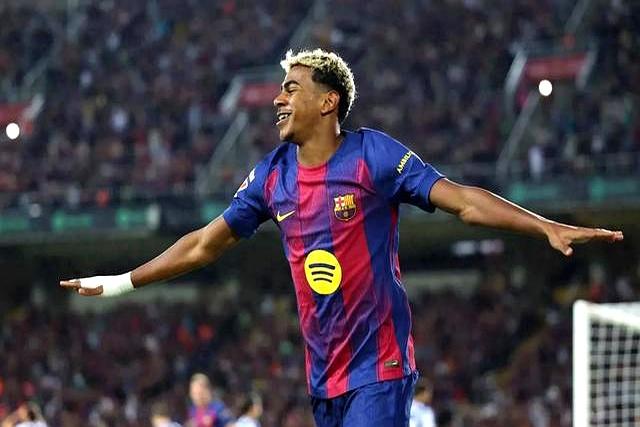 关于莱万多夫斯基新星出色防守表现惊艳，切尔西未来可期！的信息