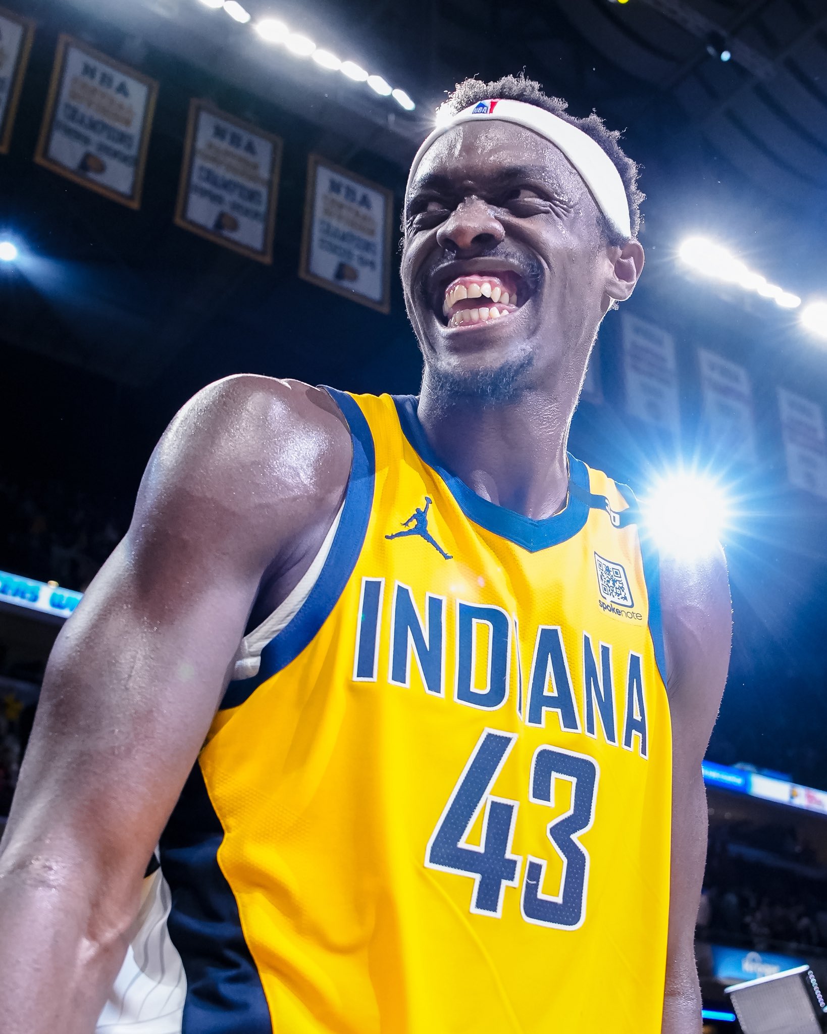 关于西亚卡姆迎来十赛季高光表现,曼联球迷沸腾!的信息 关于西亚卡姆迎来十赛季高光表现,曼联球迷沸腾!的信息